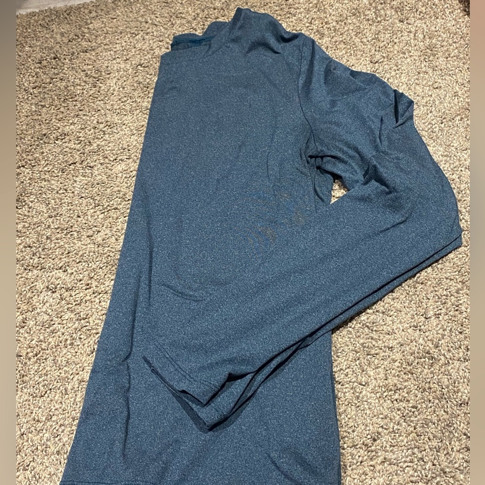 Lole slate green long sleeve with embellished peekaboo back size small